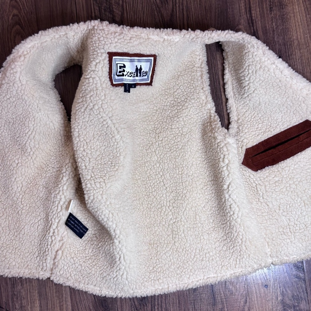 Vintage Leather Cozy Lined Vest - Picture 3 of 6